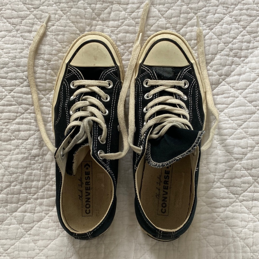 Lightly worn black Chuck 70s Converse Sneakers